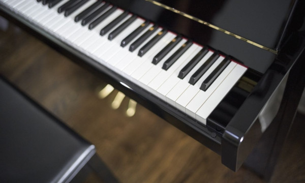 Pianos acústicos
