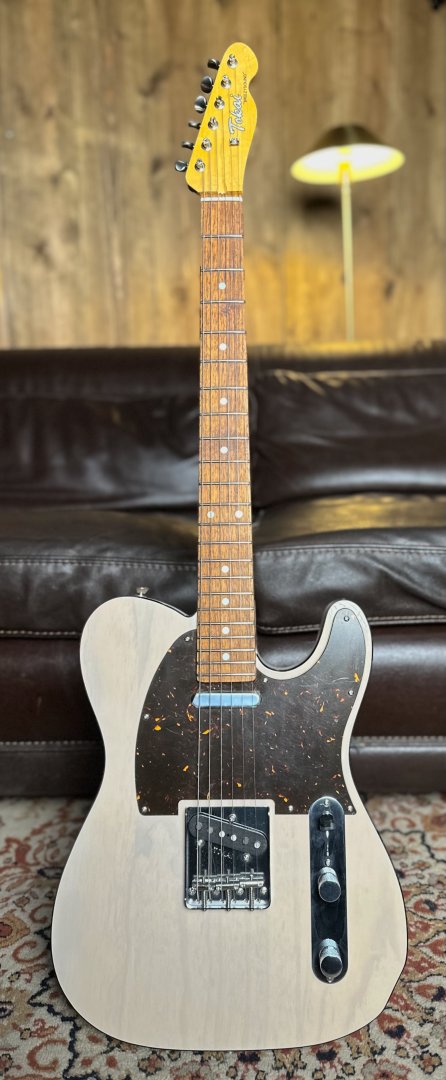 Guitarra eléctrica TOKAI Tele ATE124B White Blonde - Andorra Guitars