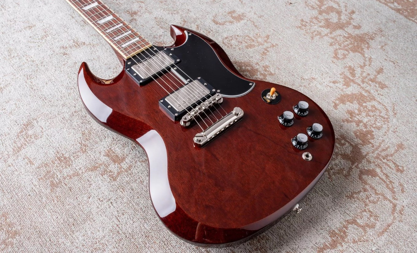 Guitare électrique TOKAI SG124 Walnut