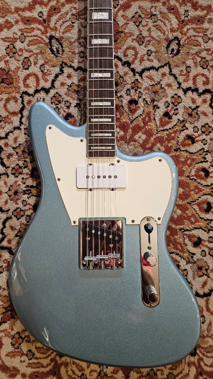 SQUIER Limited Edition Paranormal Offset Telecaster SJ - Ice Blue Metallic