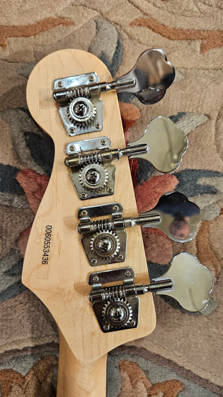 SQUIER California Series Jazz Bass Red