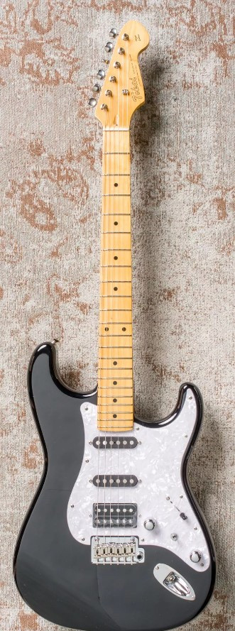 Guitarra eléctrica TOKAI Strato AST114 SH Black Maple