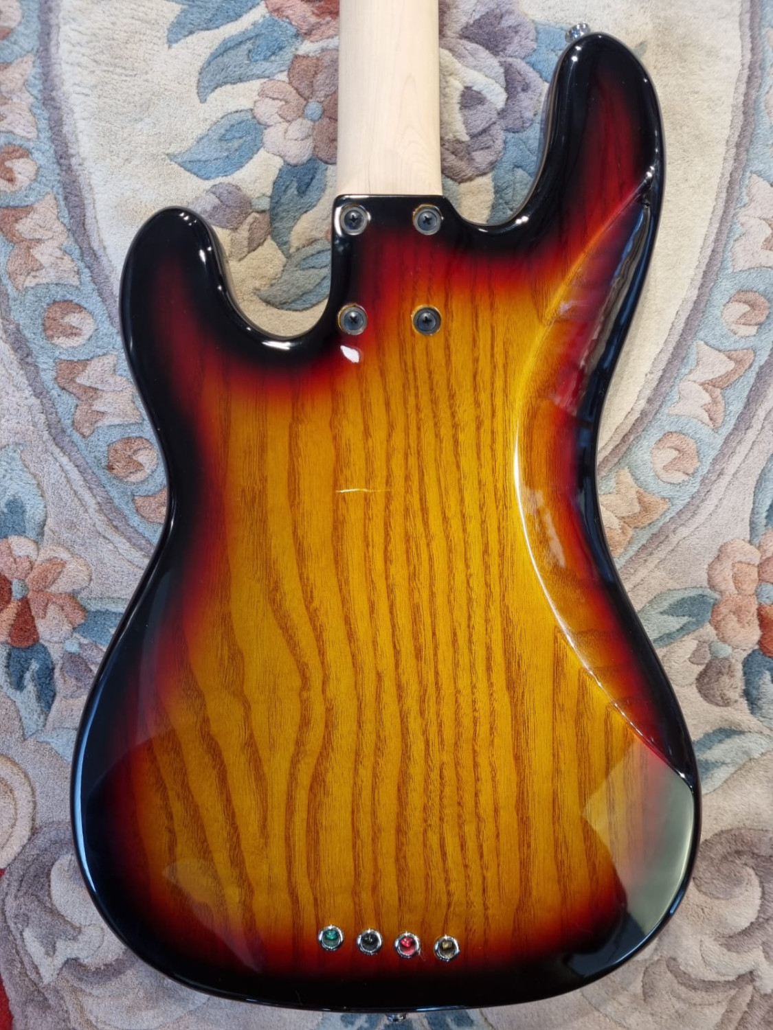 Basse LAKLAND Skyline P s44-64 Sunburst Rosewood