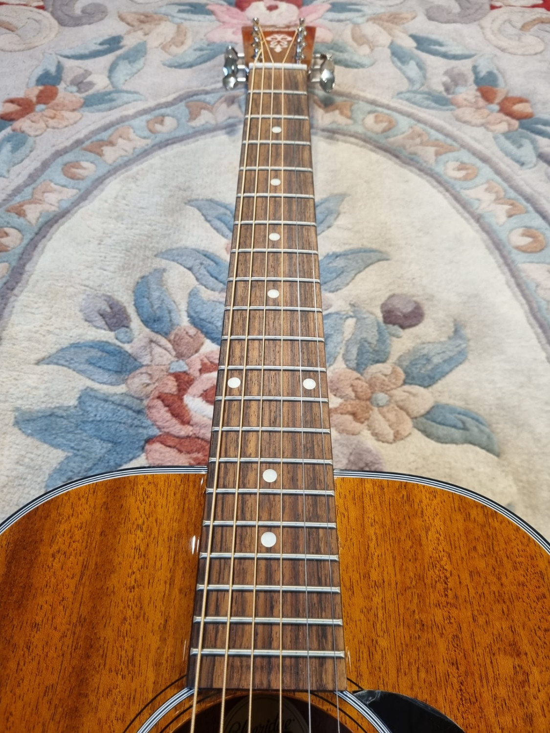 Guitarra electroacústica BLUERIDGE BR-41ME Mahogany "Travel Guitar"