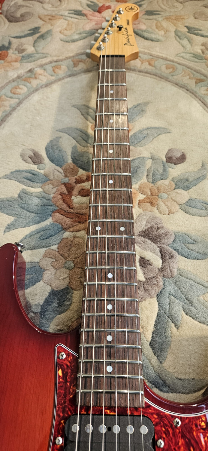 Guitarra eléctrica YAMAHA Pacifica 604w