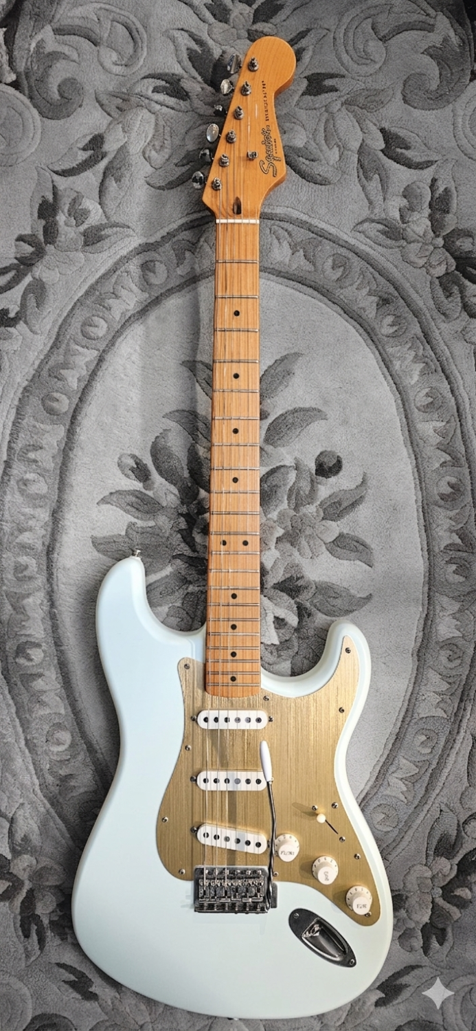 SQUIER 40th anniversary Strat Sonic Blue