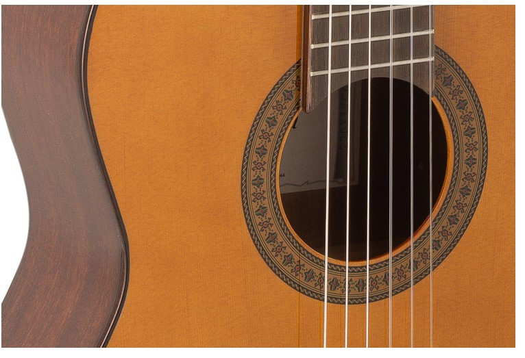 Guitarra clásica ADMIRA Juanita serie estudio