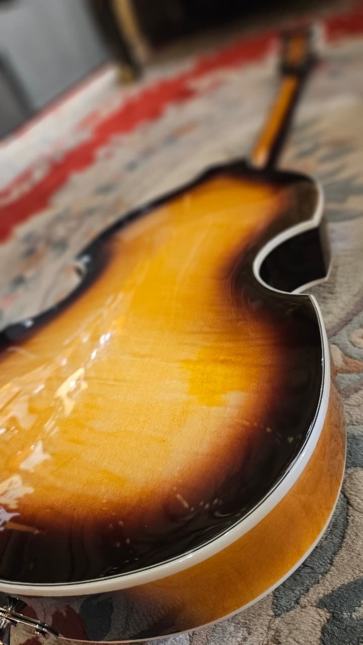 VINTAGE VVB4 Unique Antique Sunburst