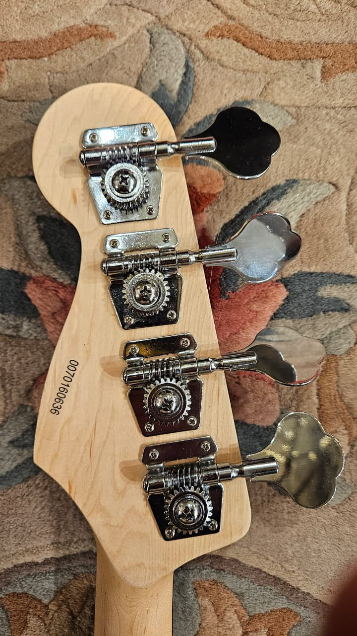 California Series Jazz Bass Black