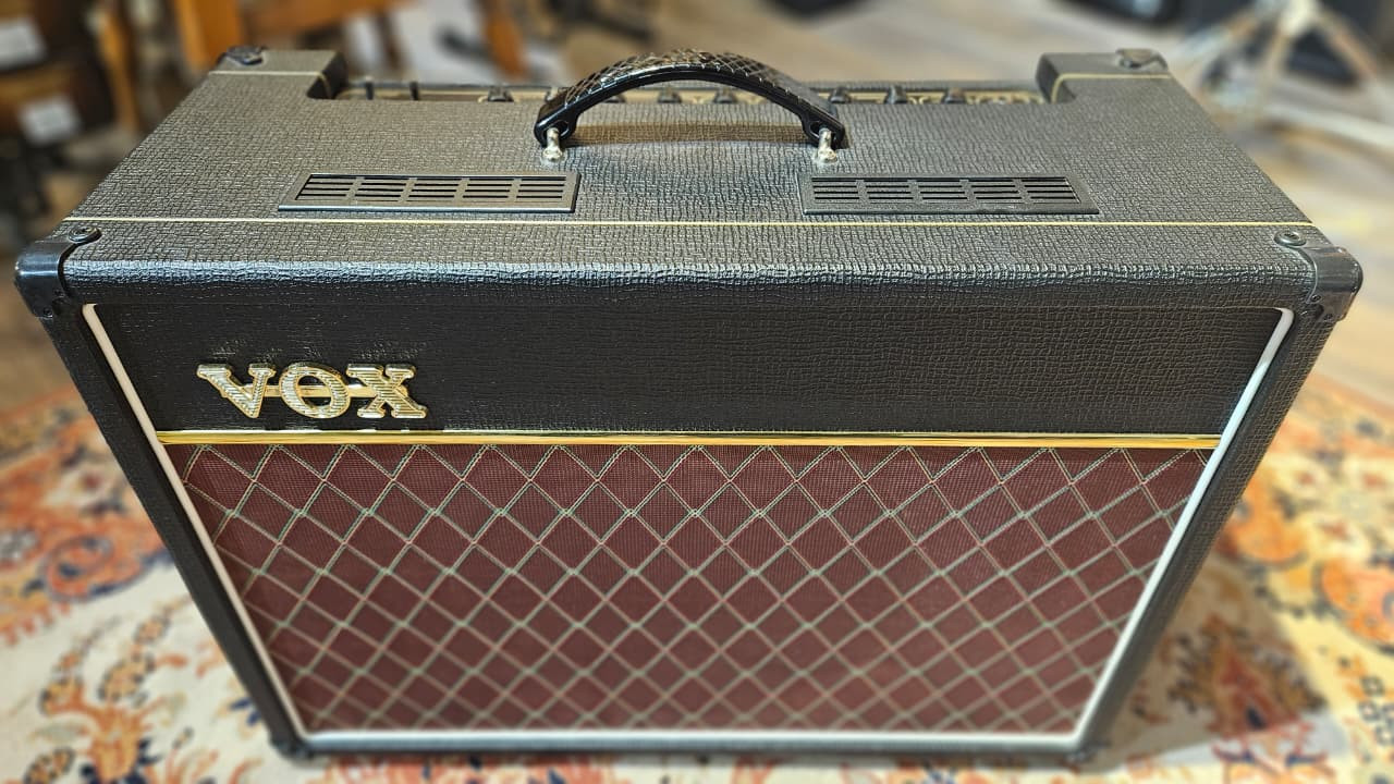 Amplificador VOX AC15C1