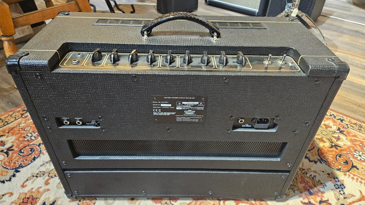 Amplificador VOX AC15C1