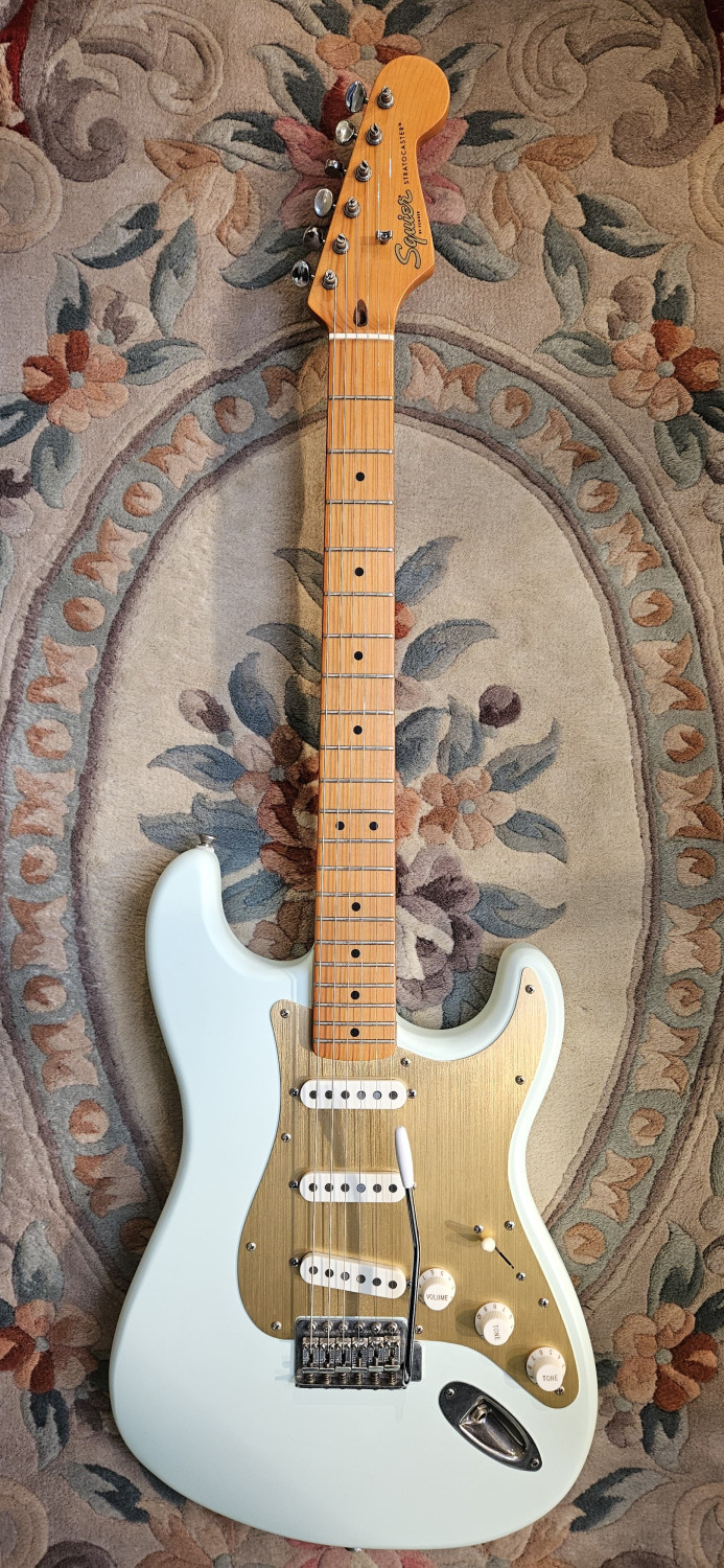 SQUIER 40th anniversary Strat Sonic Blue