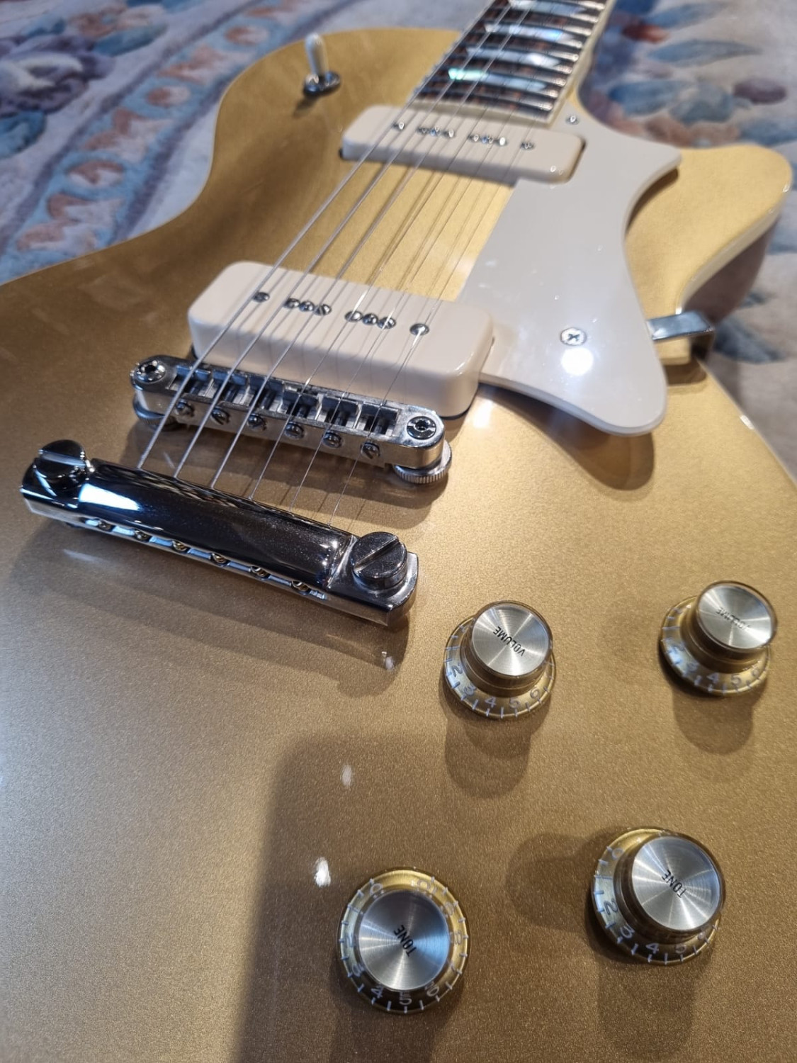 Guitarra eléctrica HERITAGE Custom Shop Special H-150 Gold Top Throbak P90