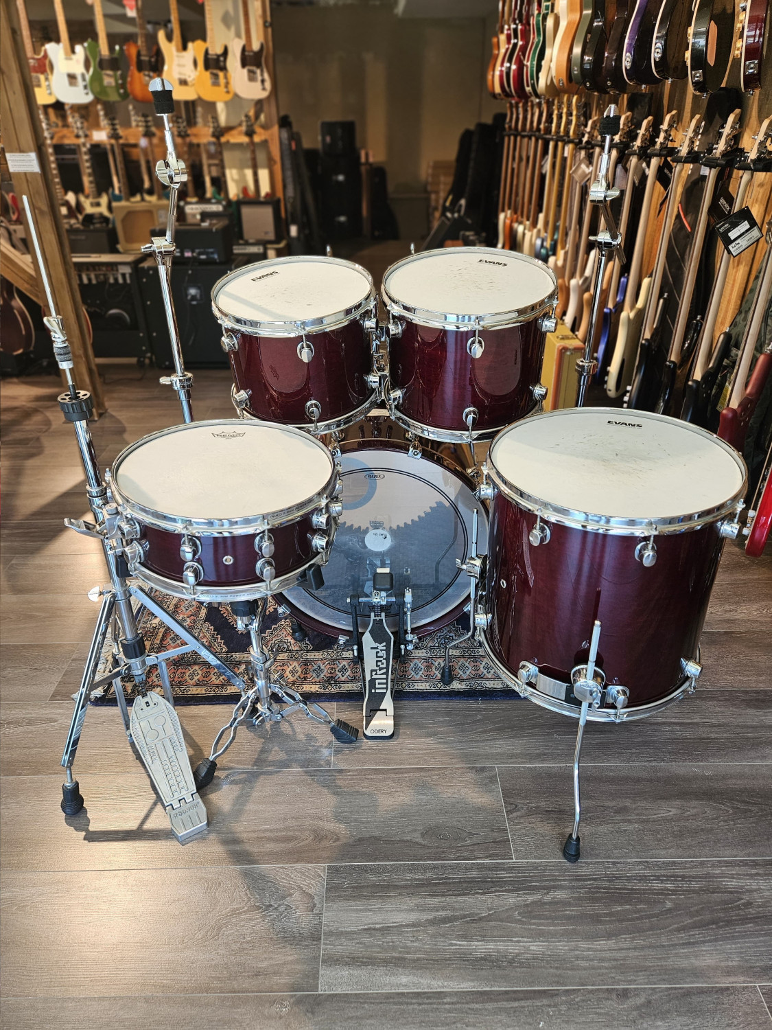 MAPEX Saturn Maple Cherry