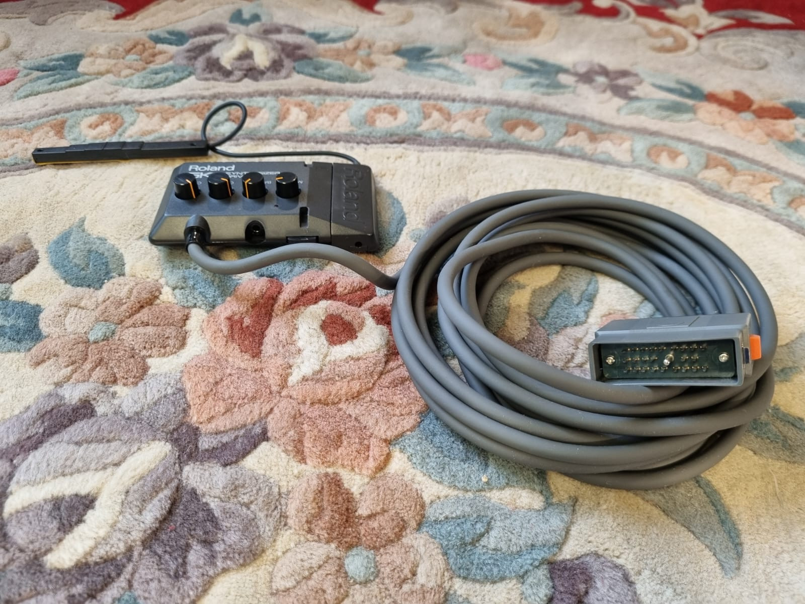 Guitar synthesizer ROLAND GR-700