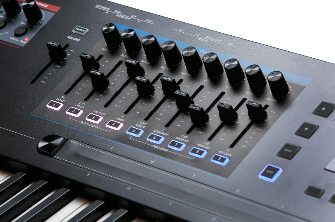 Sintetitzador Workstation KURZWEIL K2700