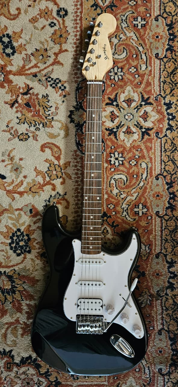 MEMPHIS FTAST-32-BK - Stratocaster MEMPHIS FTAST-32-BK - Stratocaster