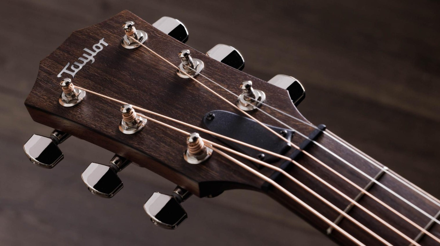 Guitare electroacoustique TAYLOR AD27e