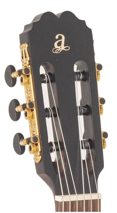 Guitarra Clásica ADMIRA Luna serie estudio