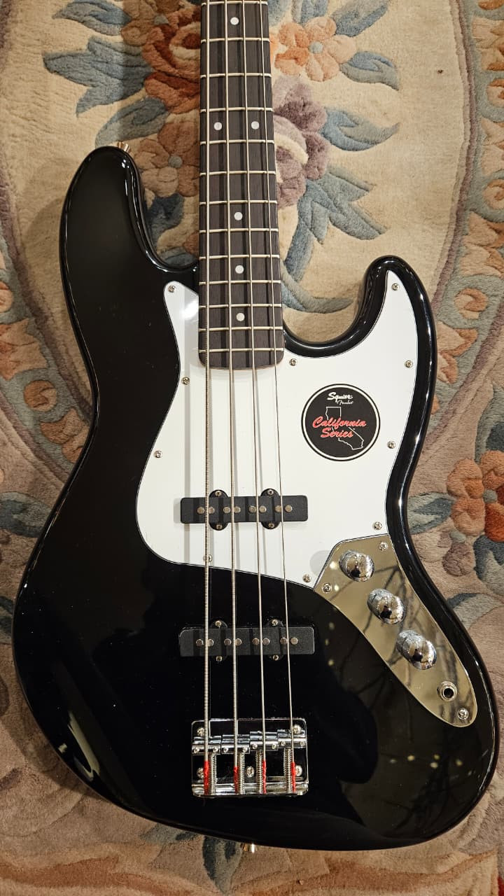 California Series Jazz Bass Black