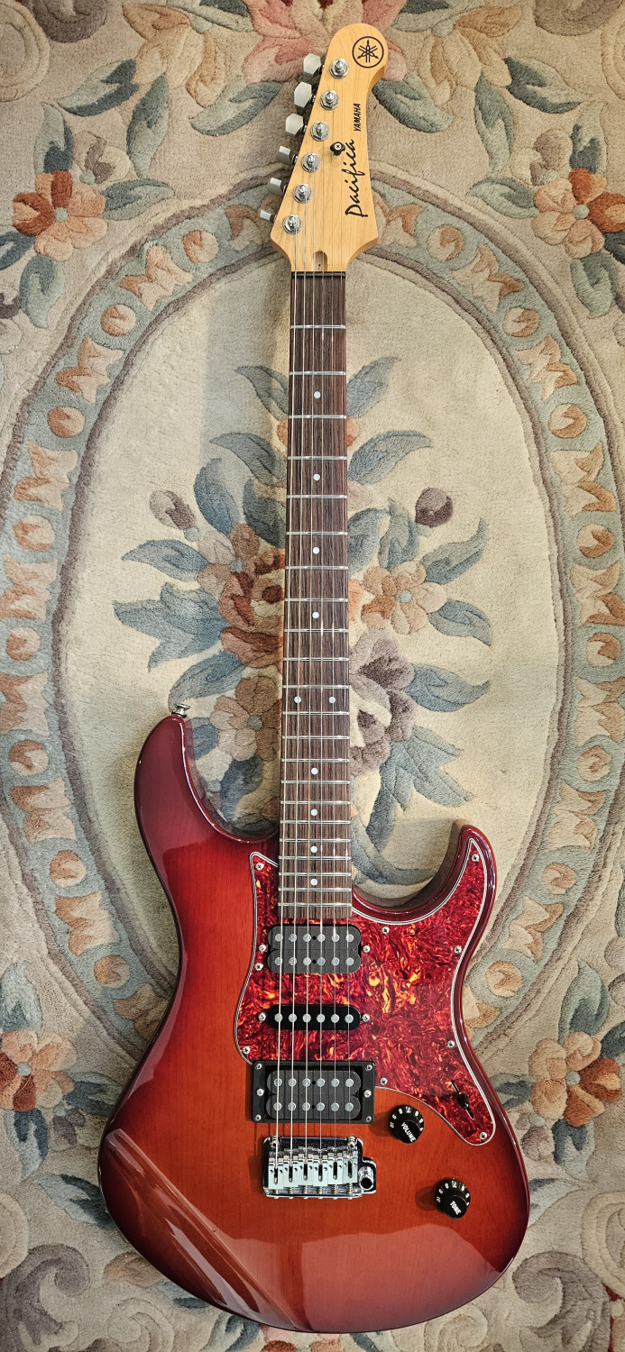 Guitarra eléctrica YAMAHA Pacifica 604w