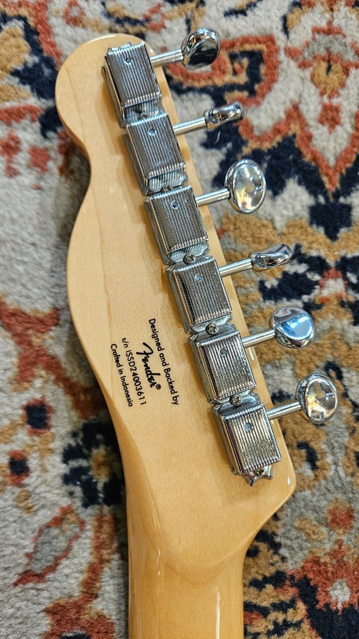 SQUIER Limited Edition Paranormal Offset Telecaster SJ - Ice Blue Metallic