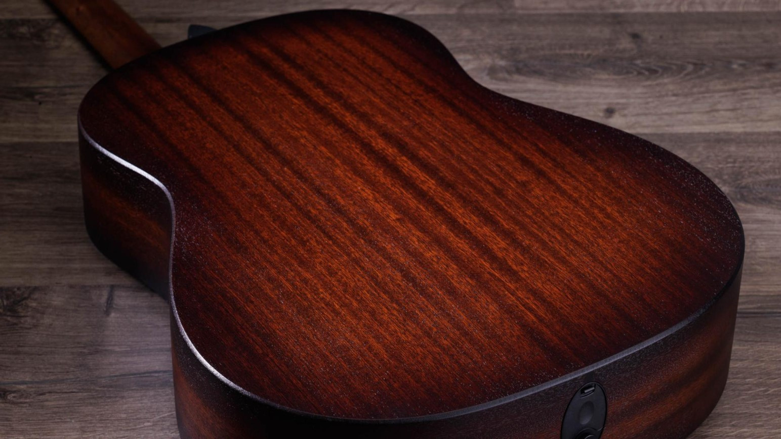 Guitare electroacoustique TAYLOR AD27e