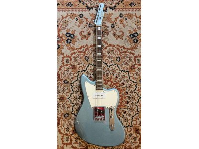 SQUIER Limited Edition Paranormal Offset Telecaster SJ - Ice Blue Metallic #ISSD24003611 - Segunda Mano