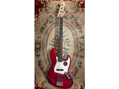 Bajo SQUIER California Series Jazz Bass Red - B-Stock