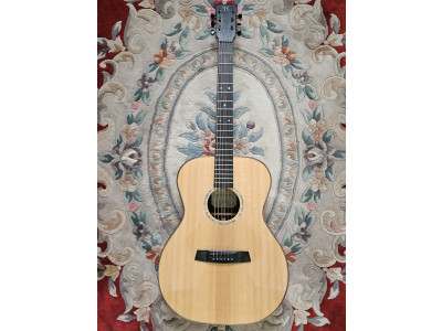 Guitare acoustique KREMONA R35